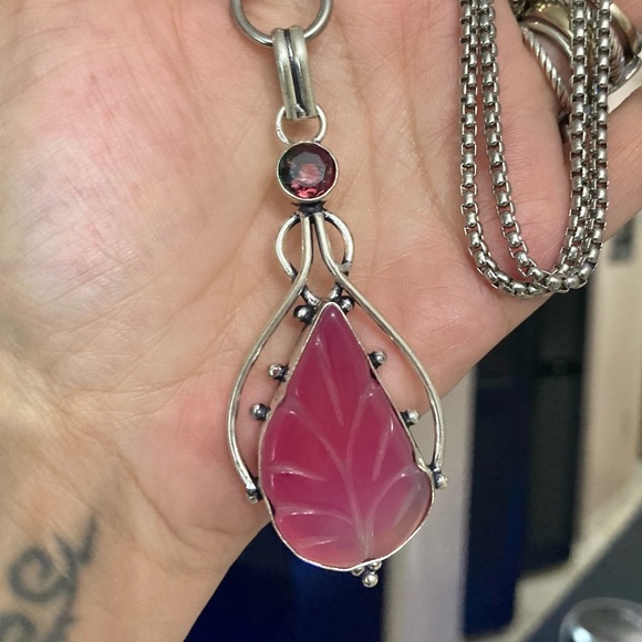 Genuine pink topaz & pink carved agate in leaf shape gemstone chain necklace - Picture 7 of 13